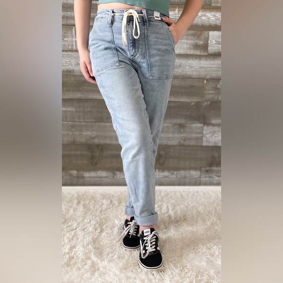 judy blue high waist vintage light wash double cuff joggers JB88691REG LT - Picture 3 of 12